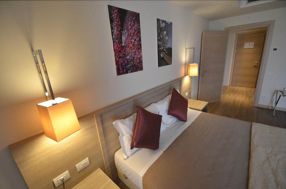 Turin Airport & Hotel 4*
