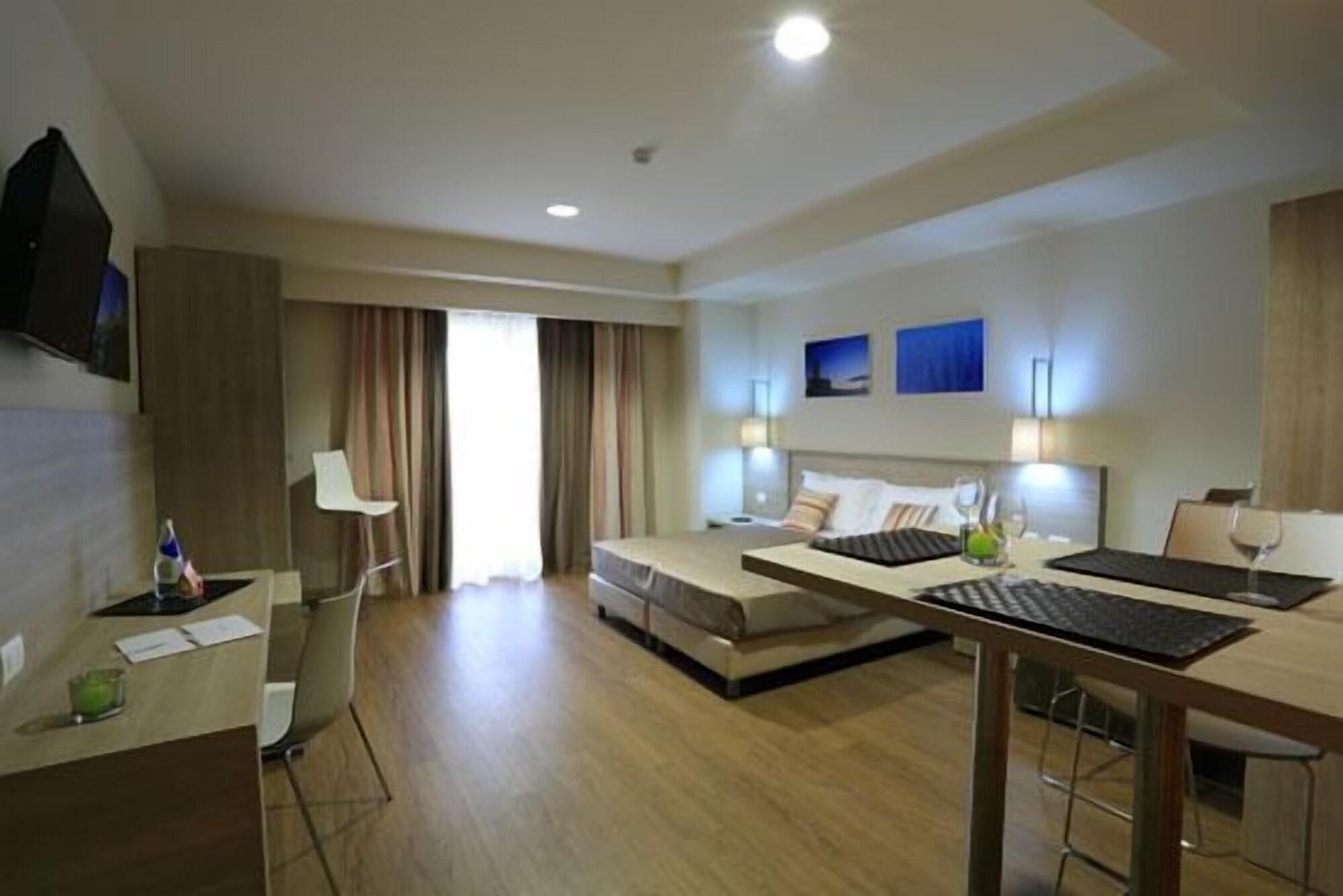 Turin Airport & 4* San Francesco al Campo