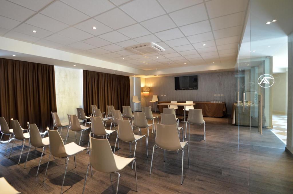 Turin Airport & Hotel San Francesco al Campo