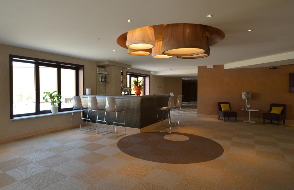 Hotel Turin Airport & 4*